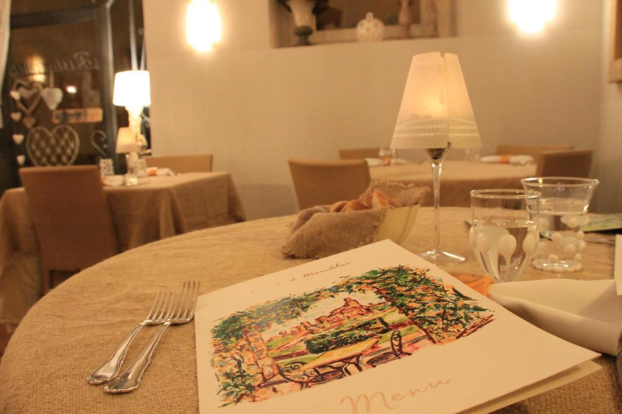 Locanda Di Mirandolina Toscânia Exterior foto