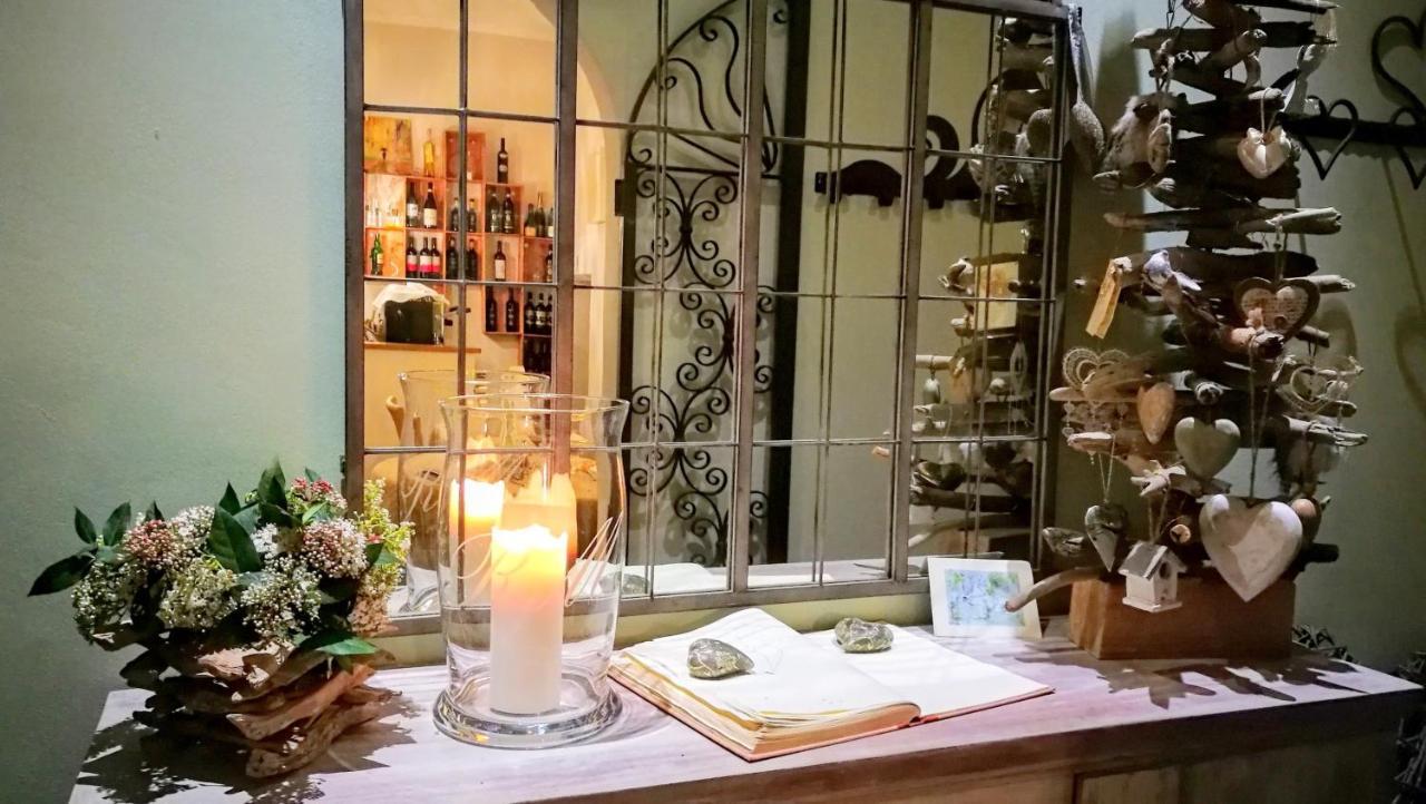 Locanda Di Mirandolina Toscânia Exterior foto